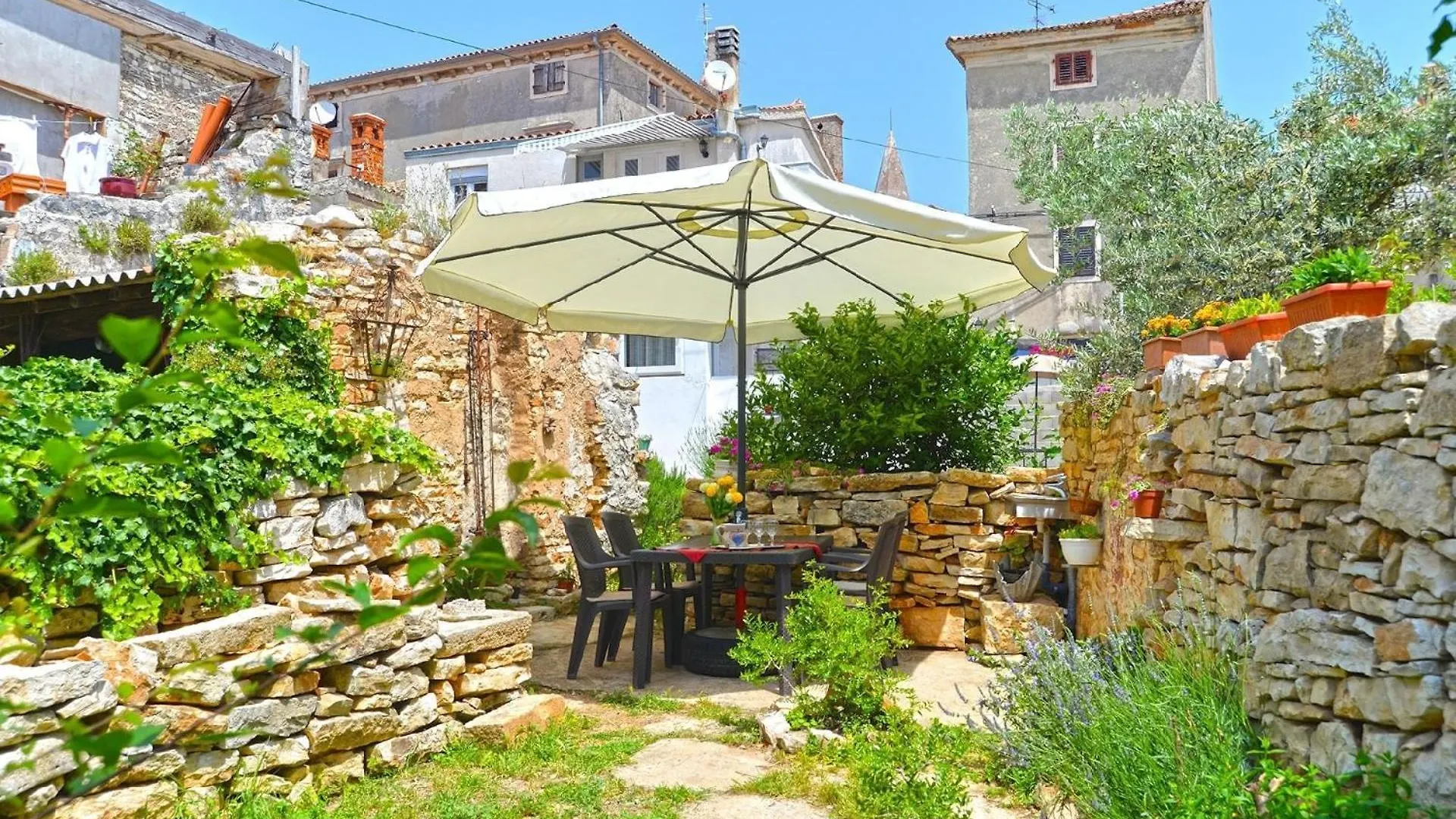 Apartment Ferienwohnung Fuer 5 Personen Ca 45 Qm In Galizana, Istrien Istrische Riviera Croatia